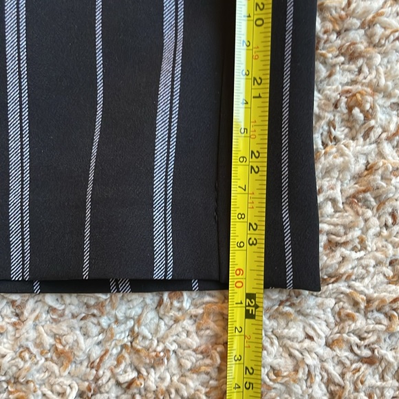 NWOT Cropped wide leg trousers with paper bag waist - Picture 10 of 10